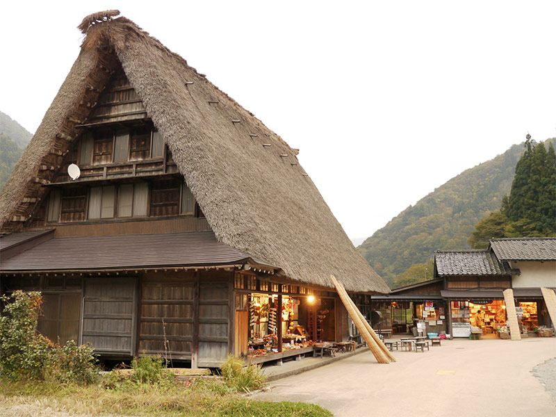 トヨタレンタカー 富山 富山観光案内